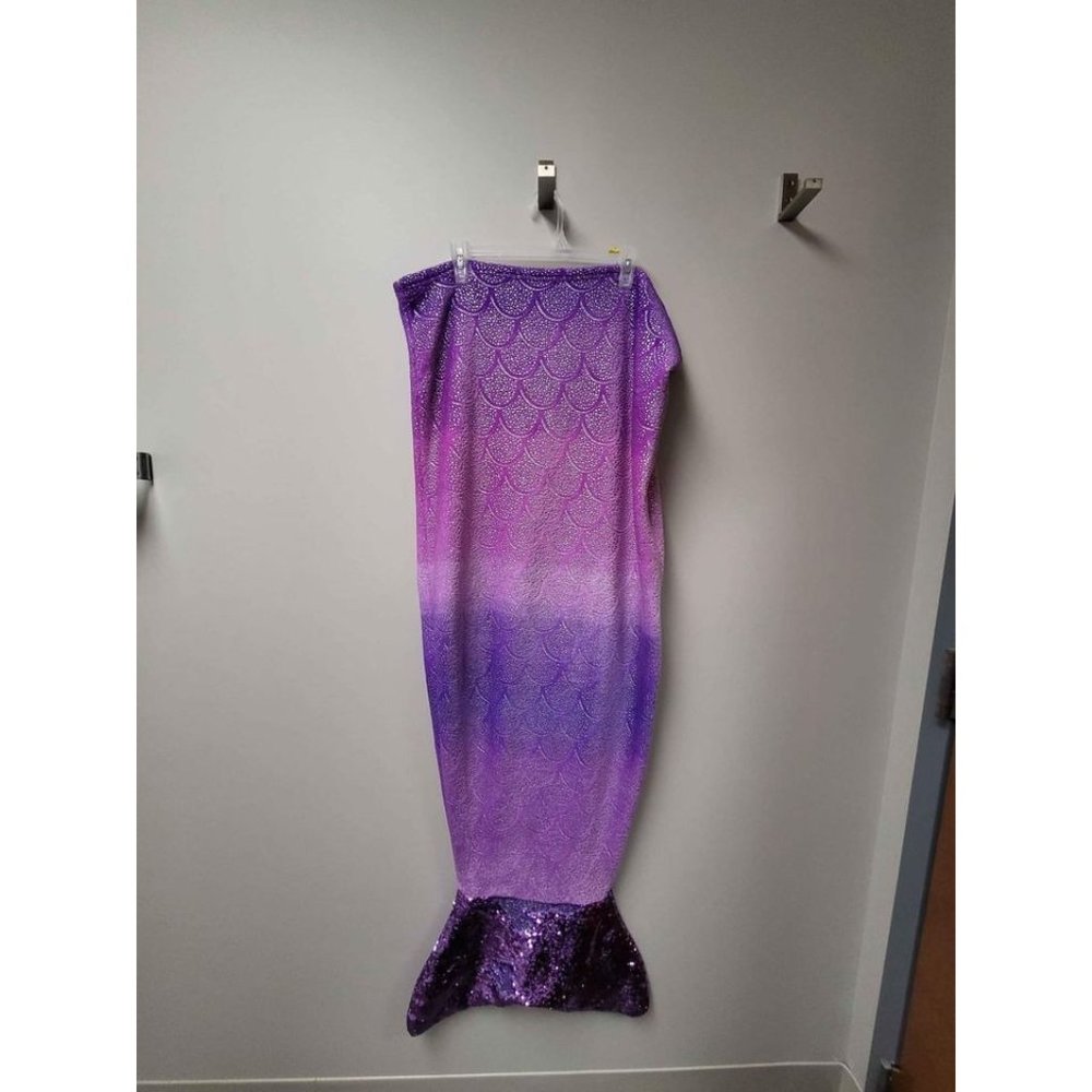 Plush & Playful 55-Inch Mermaid Tail Blanket - Purple and Pink